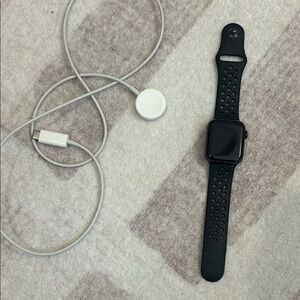 Apple Watch Nike SE GPS, 40mm Space Gray